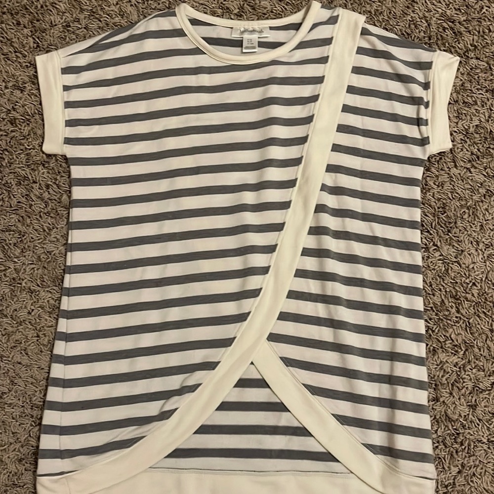 Motherhood Nursing Wrap Tee Small